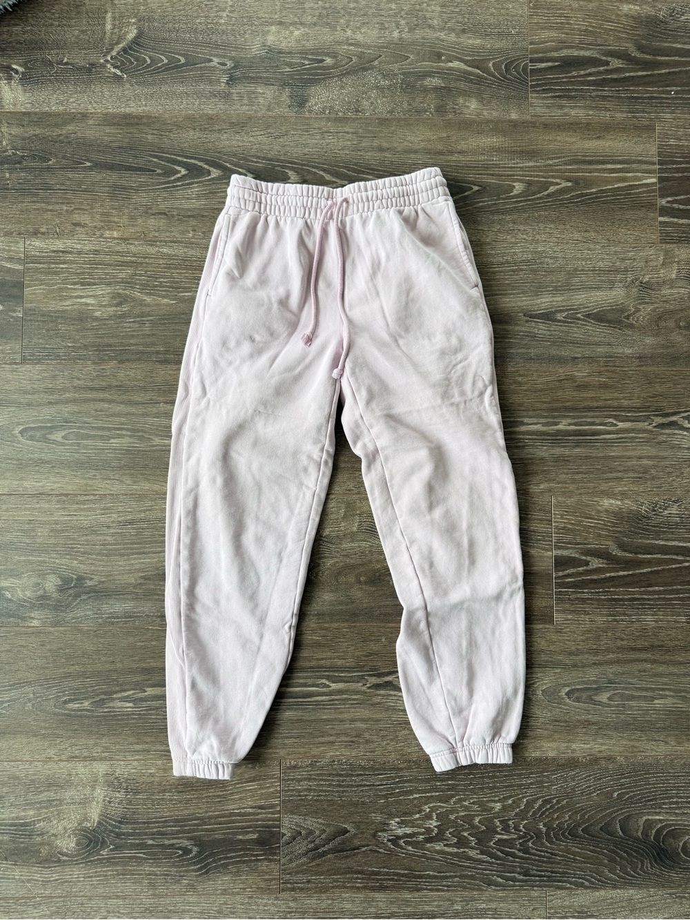 Aritzia TNA Boyfriend Jogger Sweatpants with Drawstring